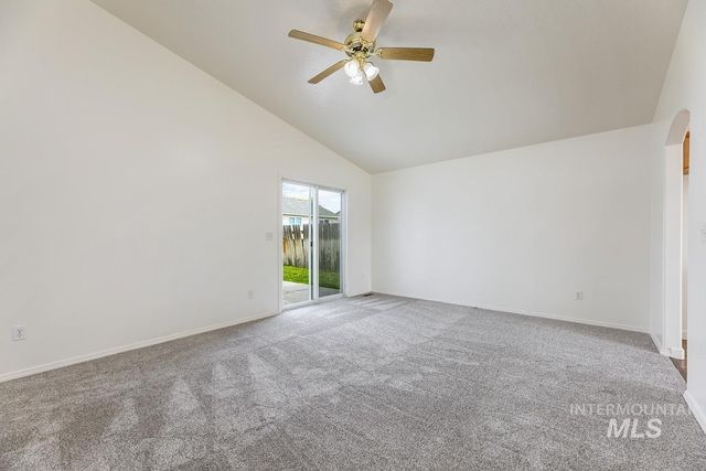 3719 Hickman St, Caldwell, ID 83607