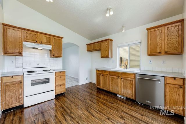 3719 Hickman St, Caldwell, ID 83607