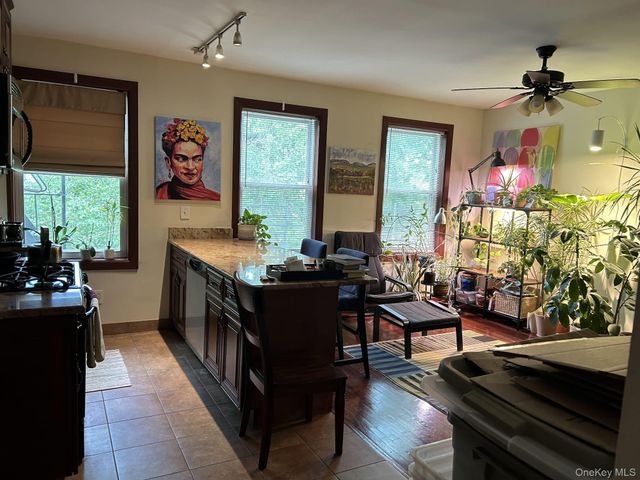 148 Main Street 2W, Port Washington, NY 11050