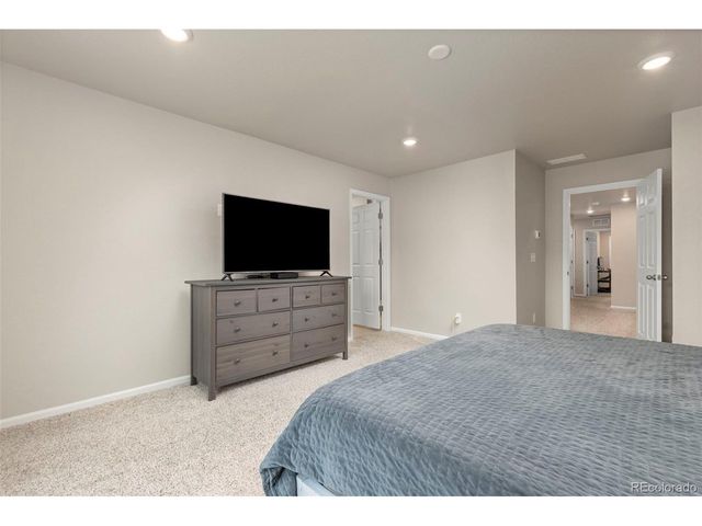 6078 N Lisbon St, Aurora, CO 80019