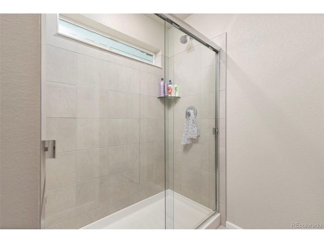 6078 N Lisbon St, Aurora, CO 80019