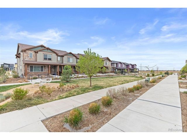 6078 N Lisbon St, Aurora, CO 80019