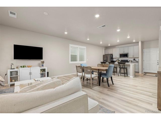 6078 N Lisbon St, Aurora, CO 80019