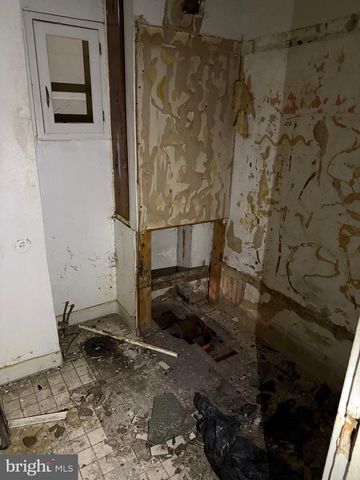 1119 BROWN ST, Chester, PA 19013