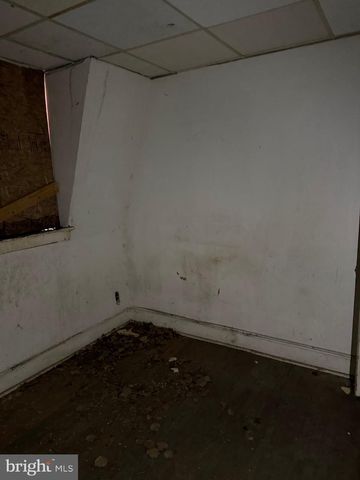 1119 BROWN ST, Chester, PA 19013