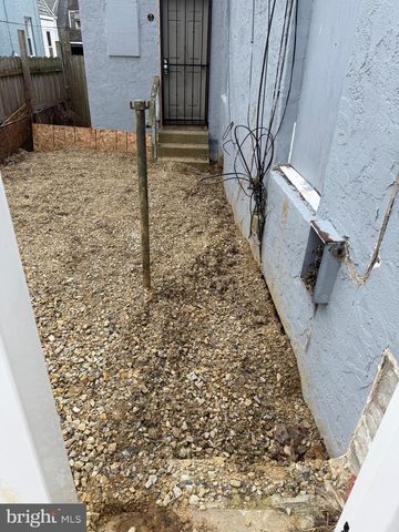 1119 BROWN ST, Chester, PA 19013