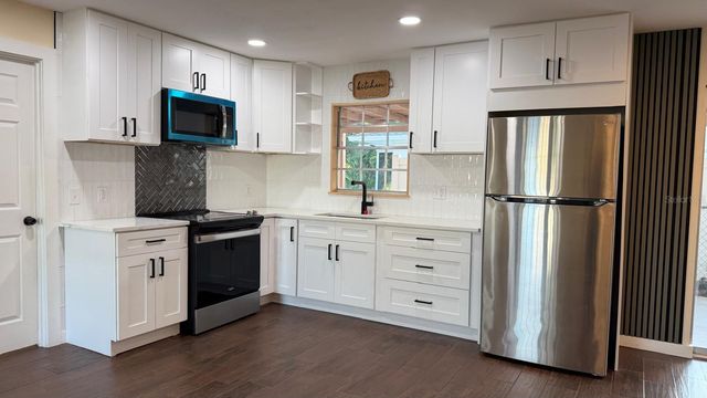 5102 21ST STREET W, Bradenton, FL 34207
