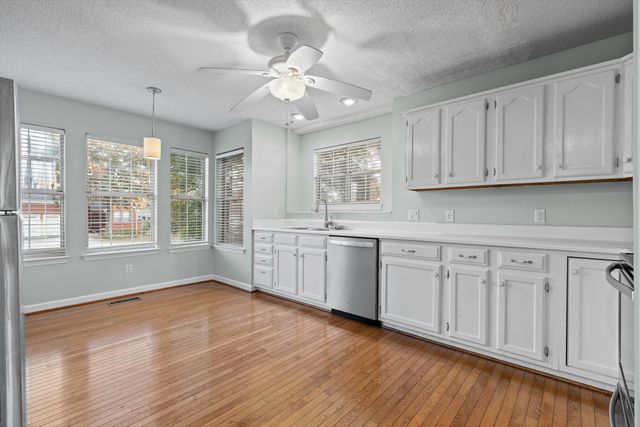 2405 Charleston Square, Chattanooga, TN 37421