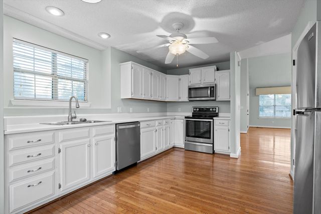 2405 Charleston Square, Chattanooga, TN 37421