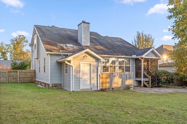 2405 Charleston Square, Chattanooga, TN 37421