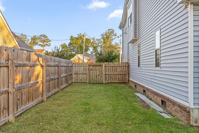 2405 Charleston Square, Chattanooga, TN 37421