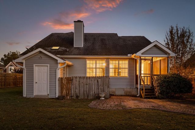 2405 Charleston Square, Chattanooga, TN 37421