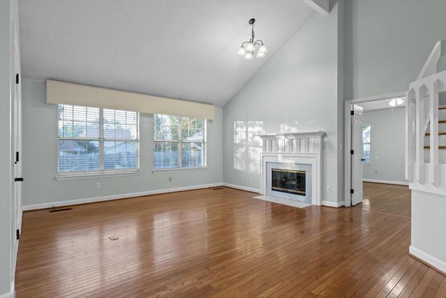 2405 Charleston Square, Chattanooga, TN 37421