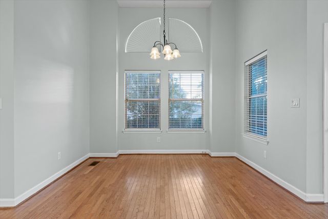 2405 Charleston Square, Chattanooga, TN 37421