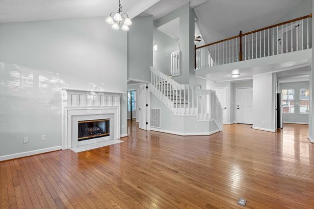 2405 Charleston Square, Chattanooga, TN 37421