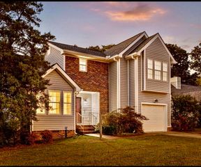 2405 Charleston Square, Chattanooga, TN 37421