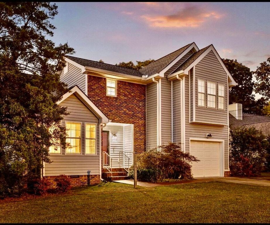 2405 Charleston Square, Chattanooga, TN 37421