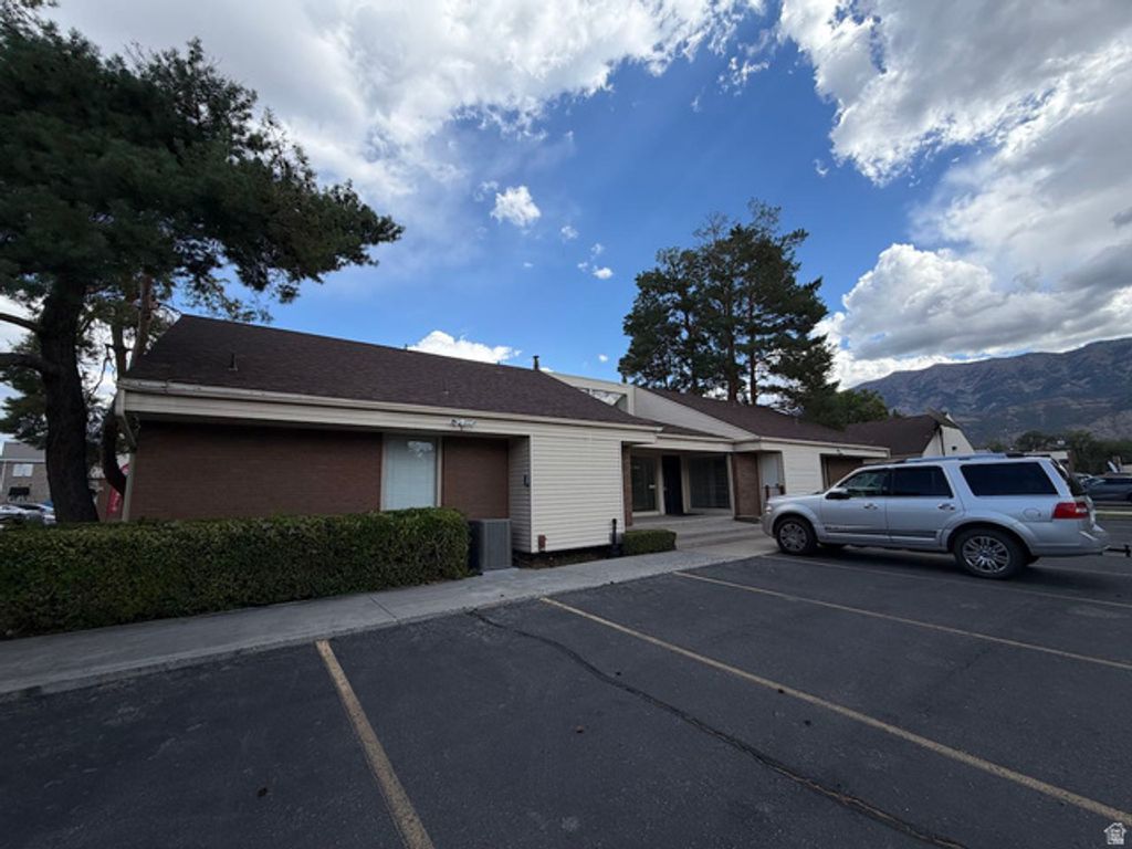 560 S STATE ST, Orem, UT 84058 — exterior