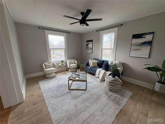 601 Pine, Highland, IL 62249