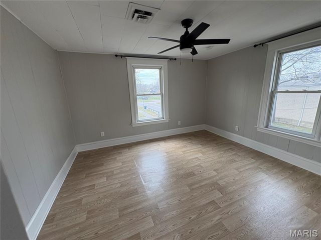 601 Pine, Highland, IL 62249