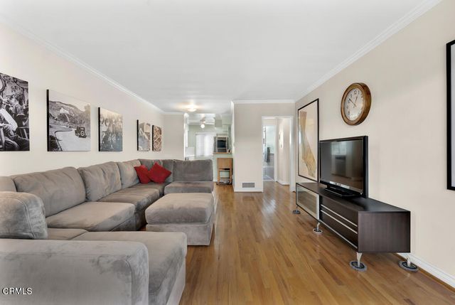 1542 Riverside Drive C, Glendale, CA 91201