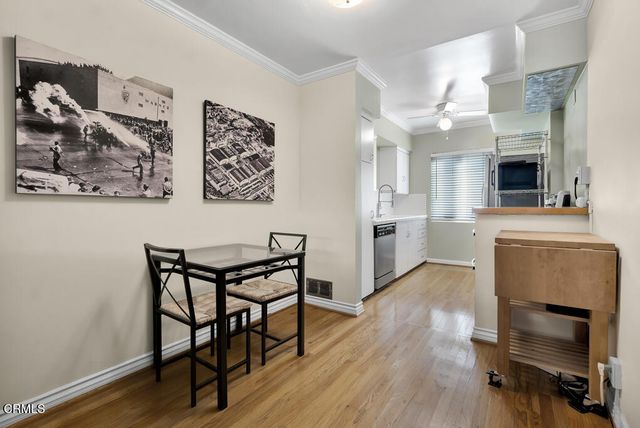 1542 Riverside Drive C, Glendale, CA 91201