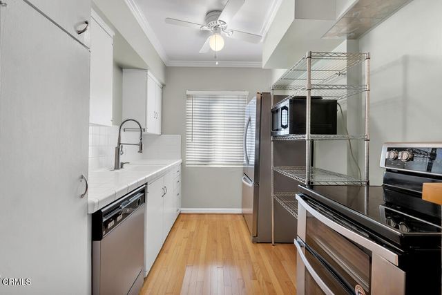 1542 Riverside Drive C, Glendale, CA 91201