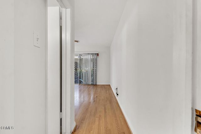 1542 Riverside Drive C, Glendale, CA 91201