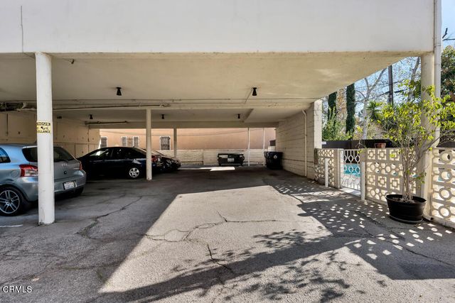 1542 Riverside Drive C, Glendale, CA 91201