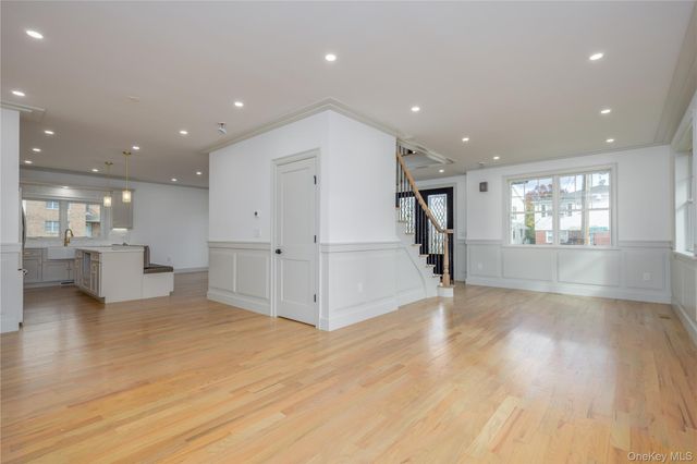 1 Victoria Lane, Yonkers, NY 10701
