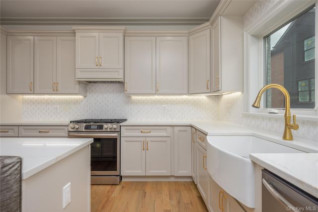 1 Victoria Lane, Yonkers, NY 10701