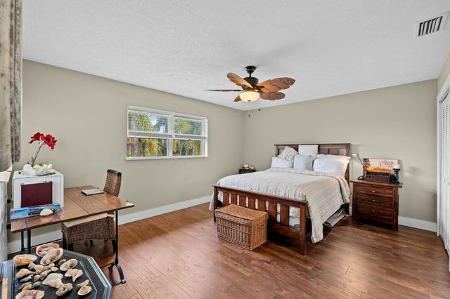 2950 SE Ocean Boulevard 119-6, Stuart, FL 34996