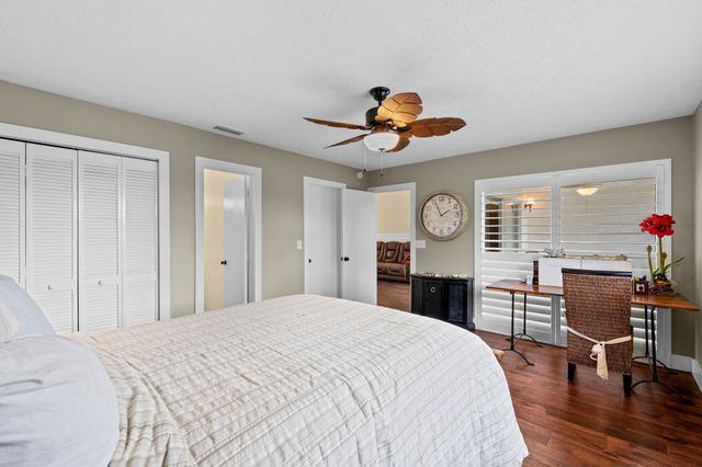 2950 SE Ocean Boulevard 119-6, Stuart, FL 34996