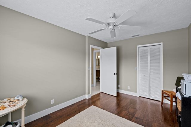 2950 SE Ocean Boulevard 119-6, Stuart, FL 34996