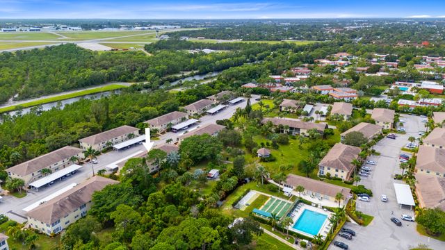 2950 SE Ocean Boulevard 119-6, Stuart, FL 34996