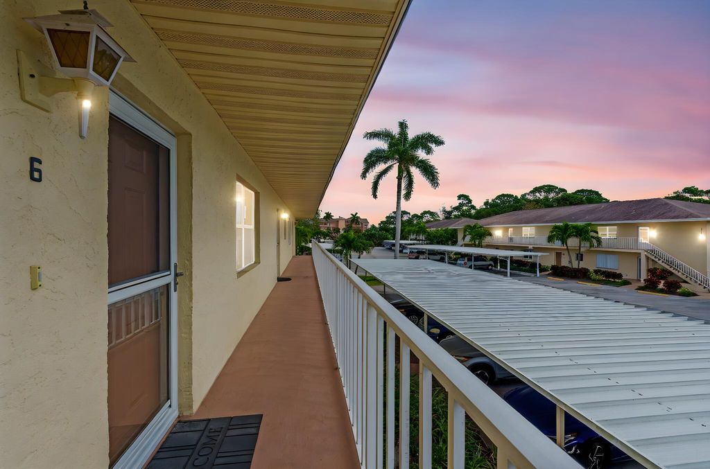 2950 SE Ocean Boulevard 119-6, Stuart, FL 34996