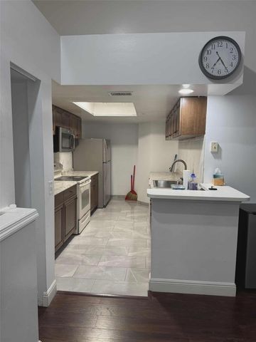 4197 N Haverhill Rd 203, West Palm Beach, FL 33417