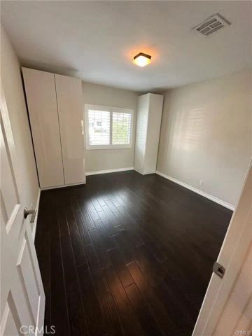 5752 Newcastle Avenue, Encino, CA 91316