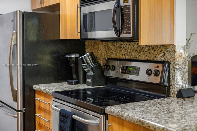 1125 NE 16th Pl 209, Fort Lauderdale, FL 33305