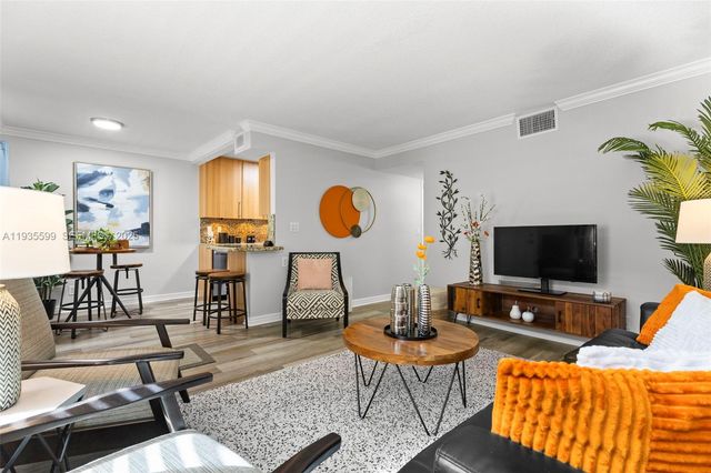 1125 NE 16th Pl 209, Fort Lauderdale, FL 33305