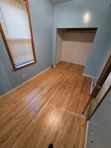 5119 S WASHTENAW Avenue, Chicago, IL 60632
