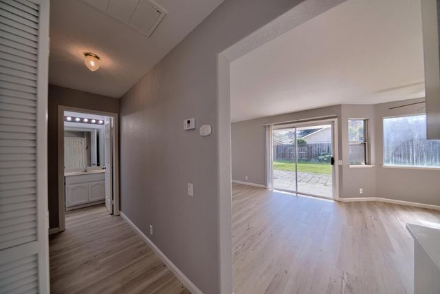 1900 Berryessa Dr, Modesto, CA 95358