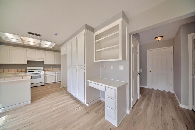 1900 Berryessa Dr, Modesto, CA 95358