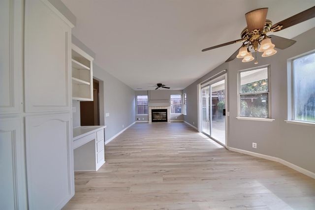 1900 Berryessa Dr, Modesto, CA 95358