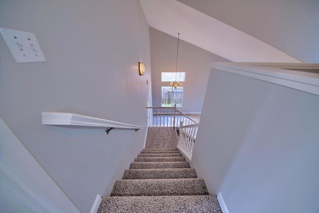 1900 Berryessa Dr, Modesto, CA 95358