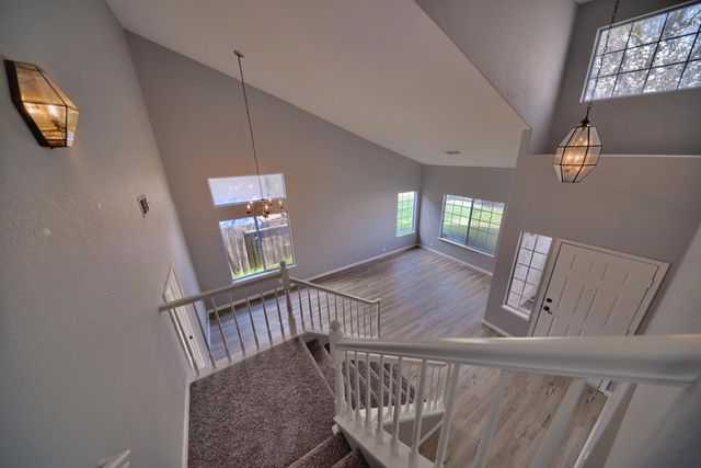 1900 Berryessa Dr, Modesto, CA 95358