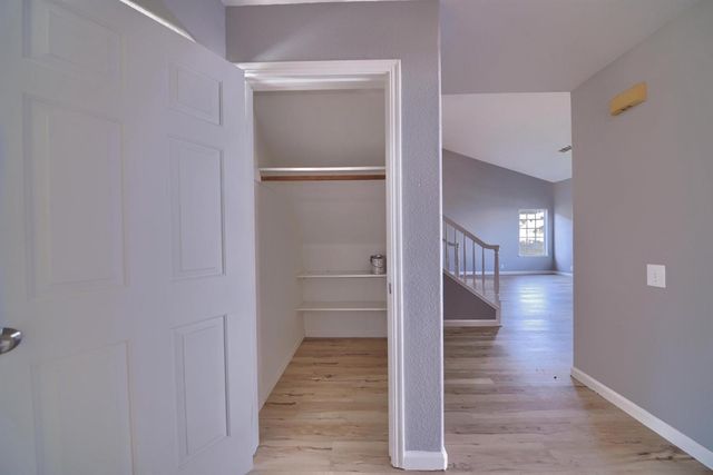 1900 Berryessa Dr, Modesto, CA 95358