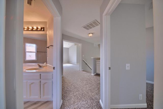 1900 Berryessa Dr, Modesto, CA 95358