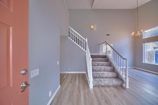 1900 Berryessa Dr, Modesto, CA 95358