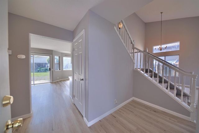 1900 Berryessa Dr, Modesto, CA 95358